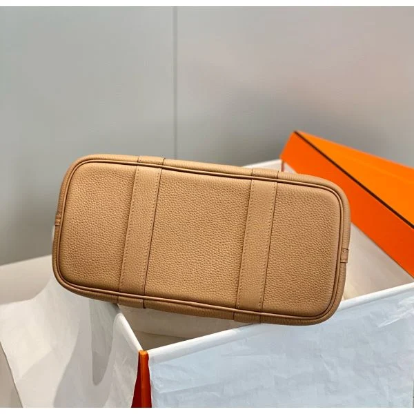Hermes Garden Party 30 Bag In Chai Taurillon Leather - Image 3