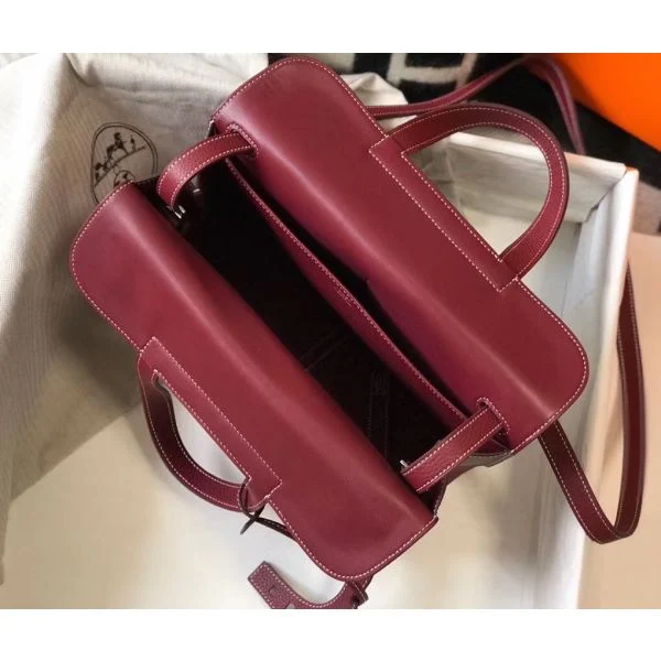 Hermes Halzan 31cm Bag In Bordeaux Clemence Leather - Image 5