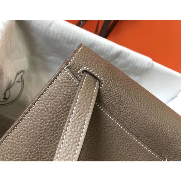 Hermes Halzan 31cm Bag In Taupe Clemence Leather - Image 4