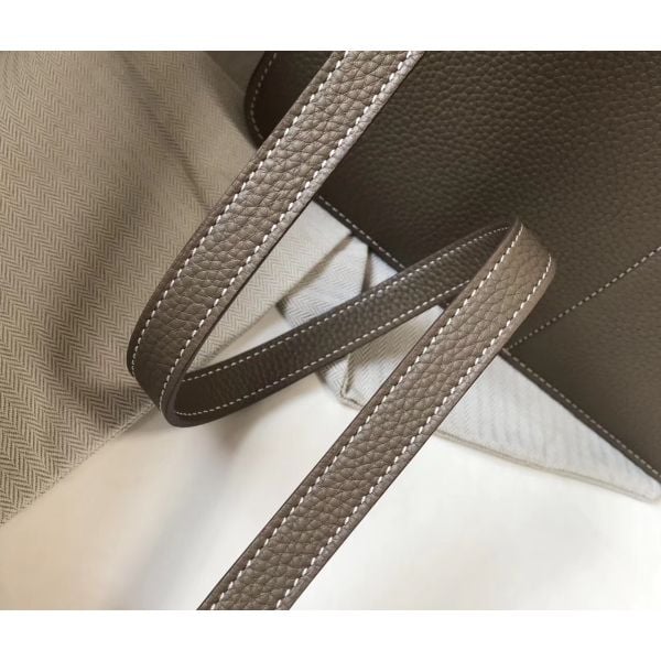 Hermes Halzan 31cm Bag In Taupe Clemence Leather - Image 7