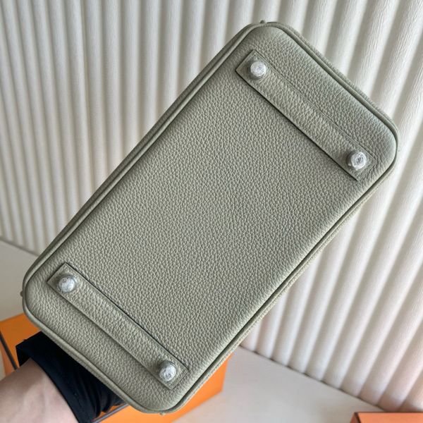 Hermes Birkin 25 Retourne Handmade Bag in Sauge Clemence Leather - Image 9