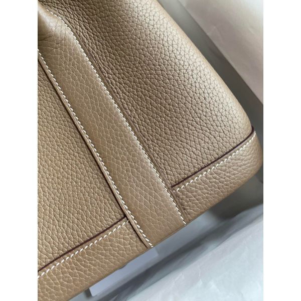 Hermes Garden Party 30 Handmade Bag in Taupe Clemence Leather - Image 4