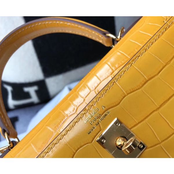 Hermes Kelly 25cm Handmade Bag In Yellow Embossed Crocodile Leather - Image 6