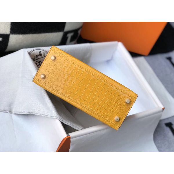 Hermes Kelly 25cm Handmade Bag In Yellow Embossed Crocodile Leather - Image 8