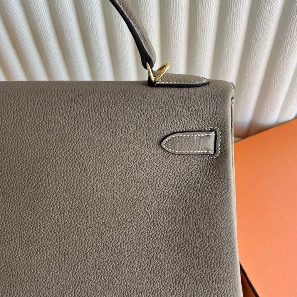 Hermes Kelly Retourne 35 Handmade Bag in Taupe Clemence Leather - Image 7