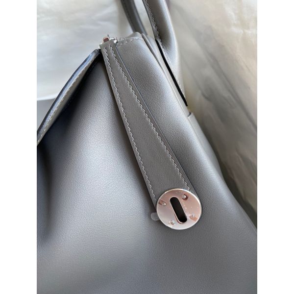 Hermes Lindy 30 Handmade Bag In Grey Swift Calfskin - Image 3