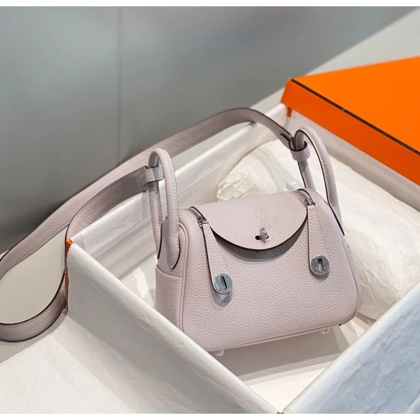 Hermes Lindy Mini Bag In Mauve Pale Clemence Leather PHW - Image 3