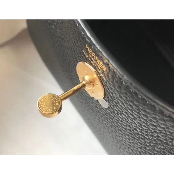 Hermes Lindy Mini Bag In Black Clemence Leather GHW - Image 7