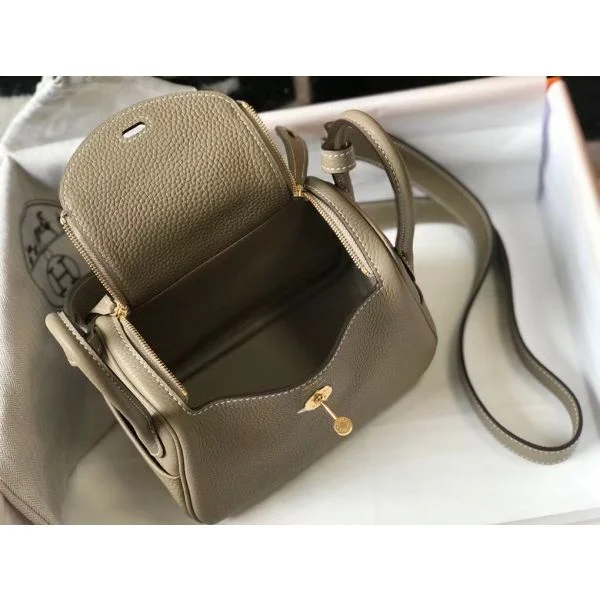 Hermes Lindy Mini Bag In Tourterelle Clemence Leather GHW - Image 7