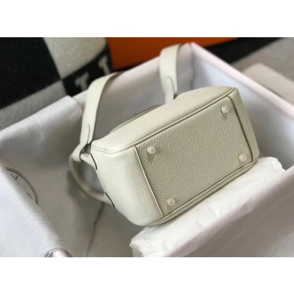 Hermes Lindy Mini Bag In White Clemence Leather GHW - Image 3