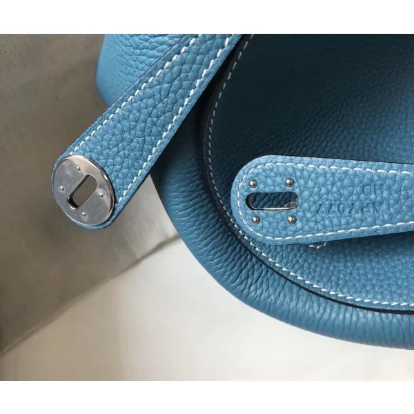Hermes Lindy 26cm Bag In Blue Jean Clemence Leather PHW - Image 4