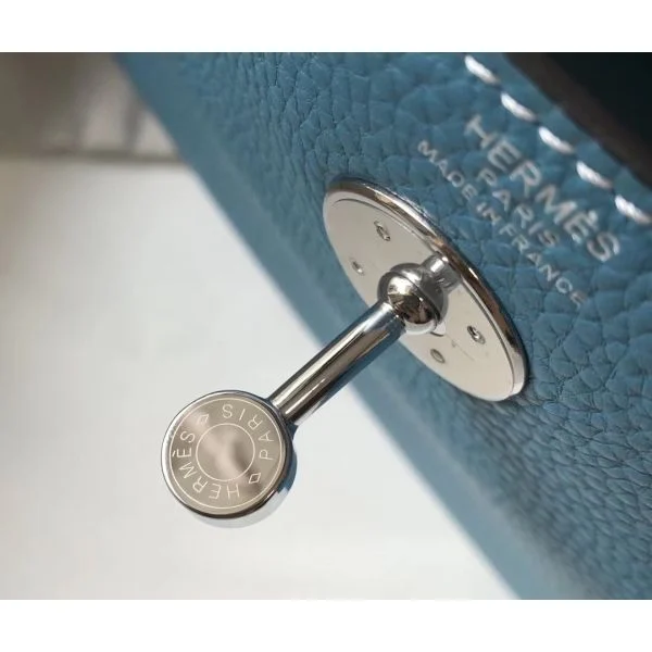 Hermes Lindy 26cm Bag In Blue Jean Clemence Leather PHW - Image 5