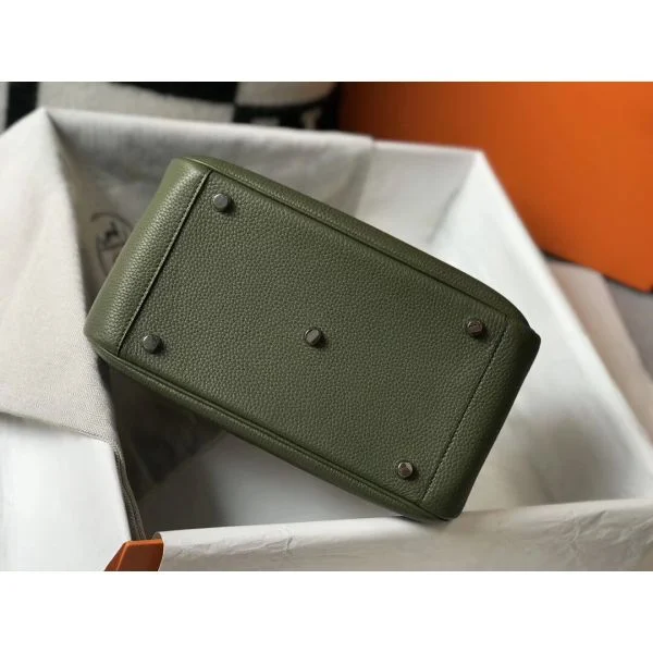 Hermes Lindy 26cm Bag In Canopee Clemence Leather PHW - Image 3