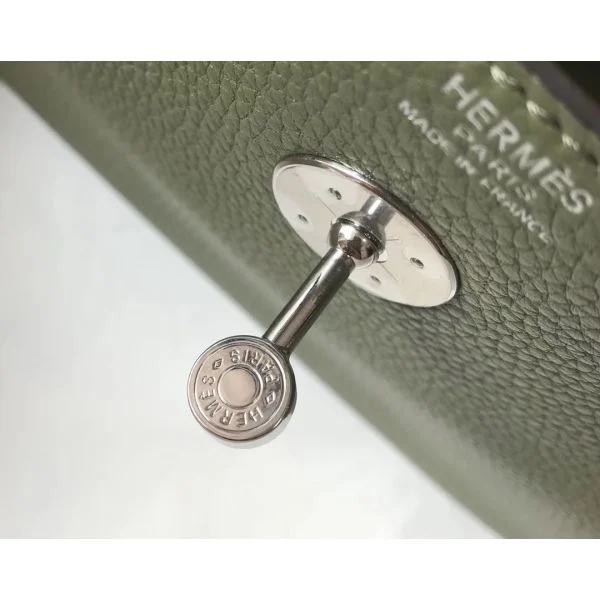 Hermes Lindy 26cm Bag In Canopee Clemence Leather PHW - Image 6