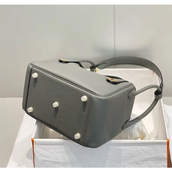 Hermes Lindy 26cm Bag In Gris Meyer Clemence Leather GHW - Image 5