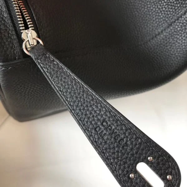 Hermes Lindy 26cm Bag In Black Clemence Leather - Image 7