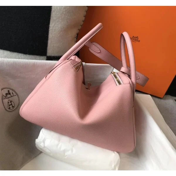Hermes Lindy 26cm Bag In Pink Clemence Leather GHW - Image 2