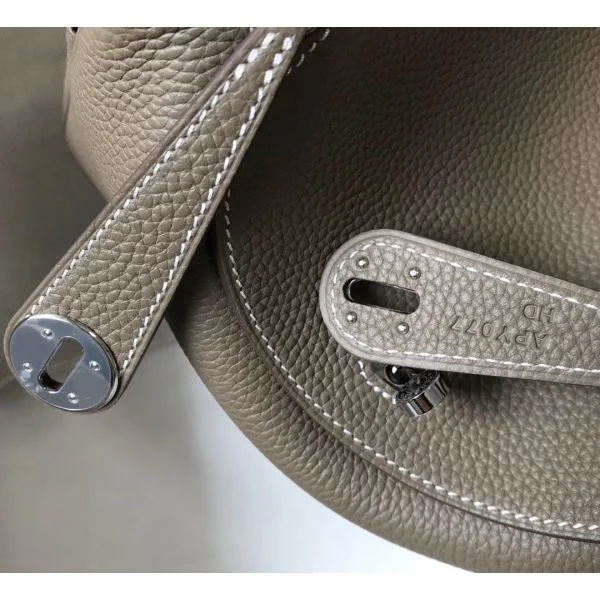 Hermes Lindy 26cm Bag In Taupe Grey Clemence Leather - Image 4