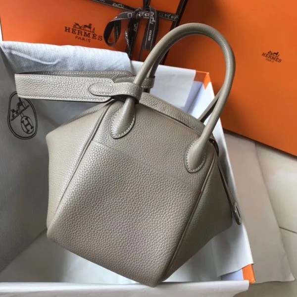 Hermes Lindy 26cm Bag In Gris Tourterelle Clemence Leather PHW - Image 3