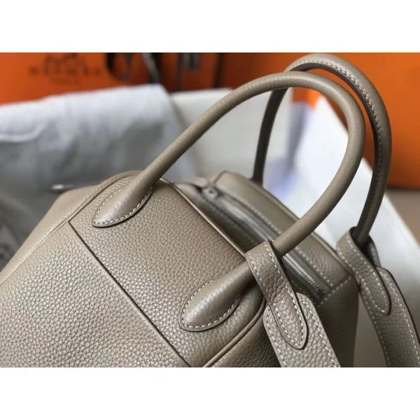 Hermes Lindy 26cm Bag In Gris Tourterelle Clemence Leather PHW - Image 4