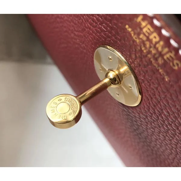 Hermes Lindy 30cm Bag In Bordeaux Clemence Leather GHW - Image 8