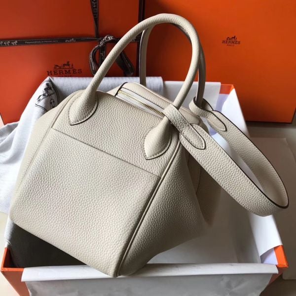 Hermes Lindy 30cm Bag In Beton Clemence Leather GHW - Image 3