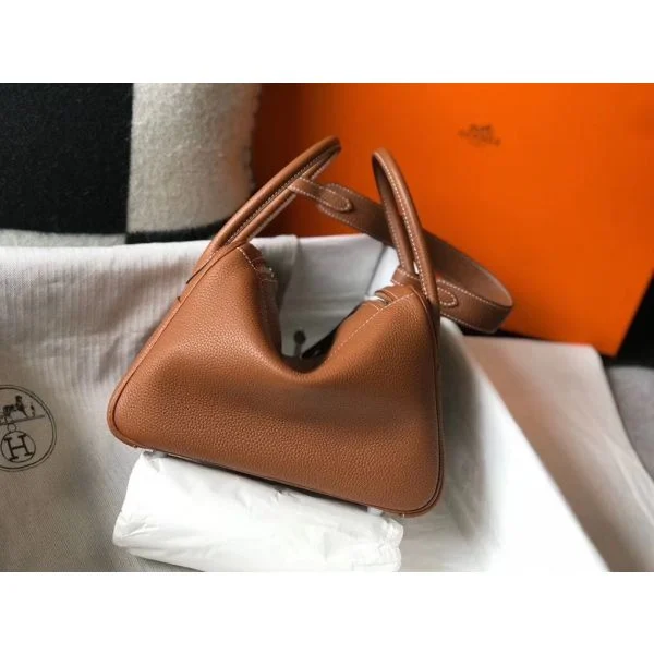 Hermes Lindy 30cm Bag In Gold Clemence Leather PHW - Image 2