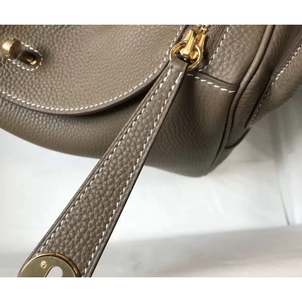 Hermes Lindy 30cm Bag In Taupe Clemence Leather GHW - Image 5