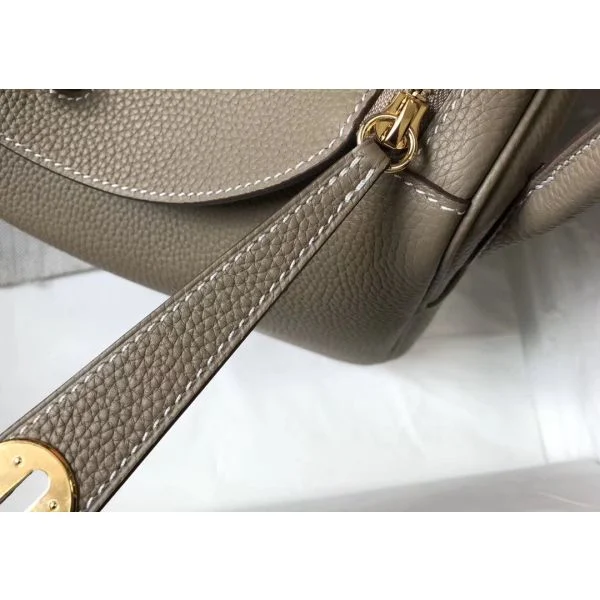 Hermes Lindy 30cm Bag In Gris Tourterelle Clemence Leather GHW - Image 5