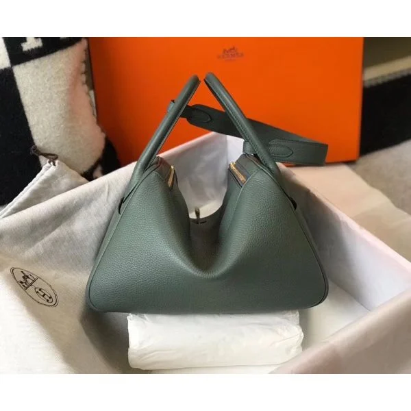 Hermes Lindy 30cm Bag In Vert Amande Clemence Leather GHW - Image 2
