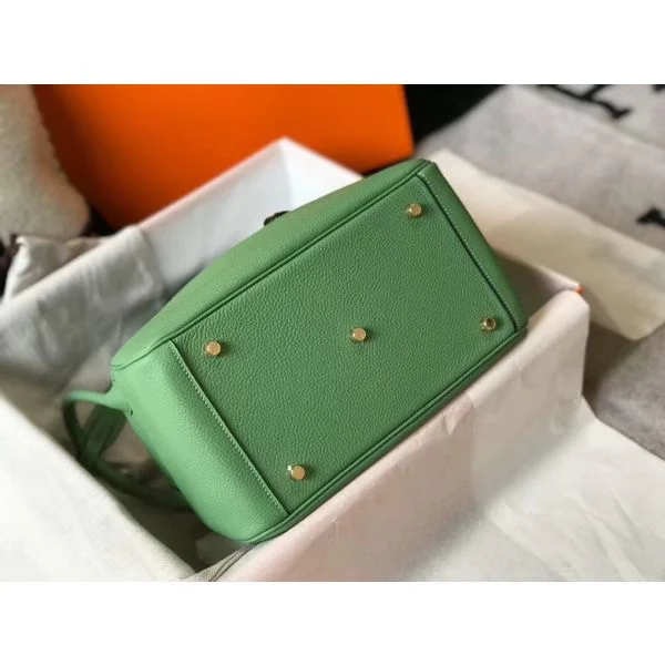 Hermes Lindy 30cm Bag In Vert Criquet Clemence Leather GHW - Image 3
