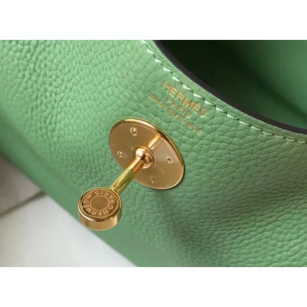 Hermes Lindy 30cm Bag In Vert Criquet Clemence Leather GHW - Image 6