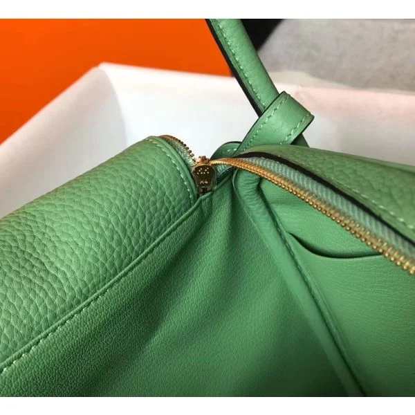 Hermes Lindy 30cm Bag In Vert Criquet Clemence Leather GHW - Image 7
