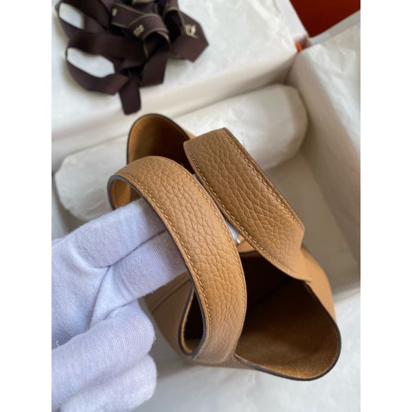 Hermes Picotin Lock 18 Handmade Bag in Biscuit Clemence Leather - Image 5