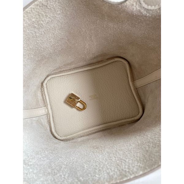 Hermes Picotin Lock 18 Handmade Bag in Craie Clemence Leather - Image 6