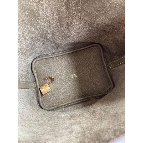 Hermes Picotin Lock 18 Handmade Bag in Taupe Clemence Leather - Image 6